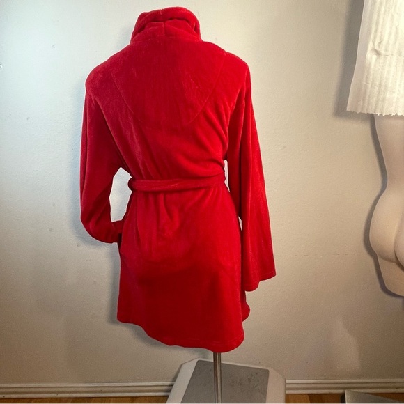 Secret Treasures Soft Red plush belted robe - Picture 5 of 12